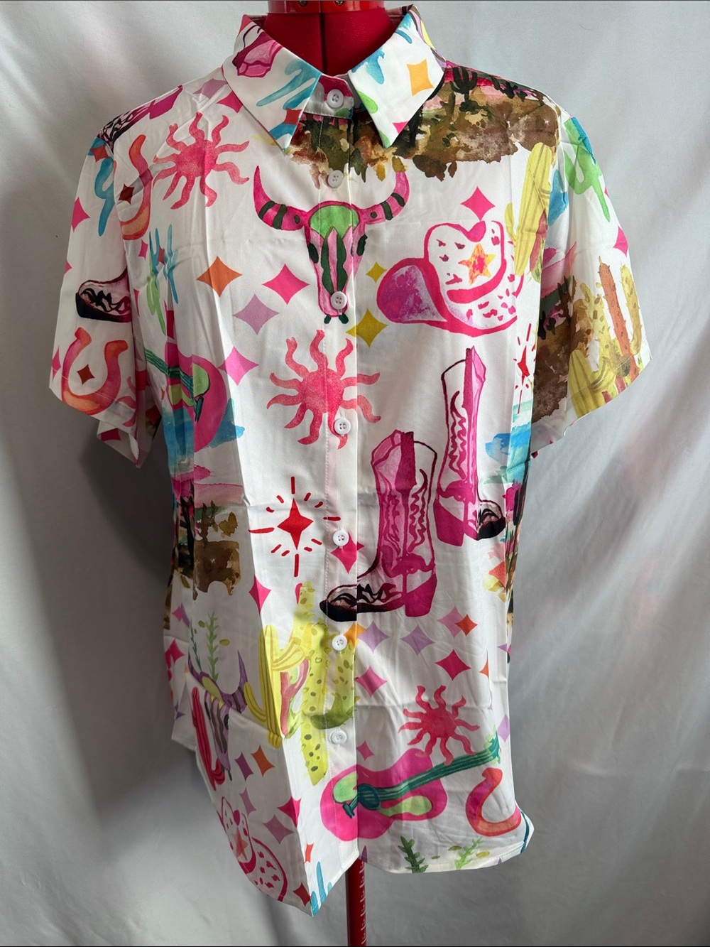 Women's White Short-Sleeve Button-Down Shirt with Multicolor Western Print